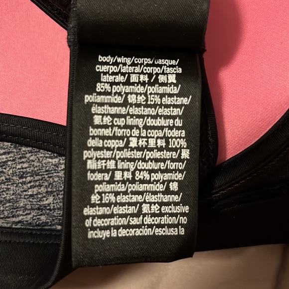 PINK! Lightly padded sports bra. Size M. Ultimate push-up. - Picture 5 of 5